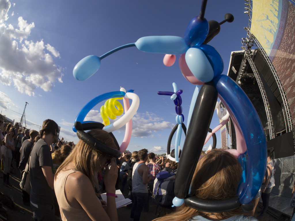 Luftballonkünstler Mrister Rubelli auf dem Festival